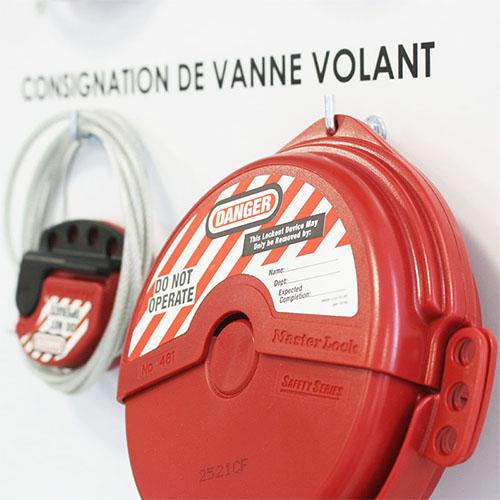 Consignation de vanne volant sur panneau station de consignation loto Masterlock Preventimak